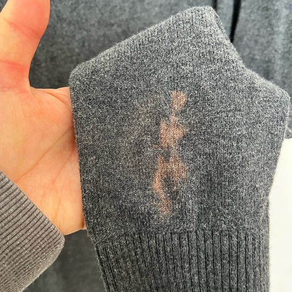 TOMMY Hilfiger v-neck cashmere sweater - Picture 3 of 3